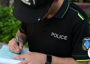 Αιγάλεω: Μεθυσμένος οδηγός έπεσε σε έξι σταθμευμένα αυτοκίνητα