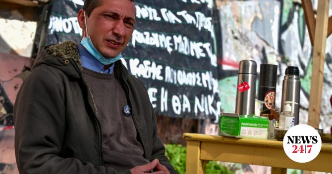 Προσφυγικά: Έληξε η απεργία πείνας του Αριστοτέλη Χαντζή και της Suzon Doppagne