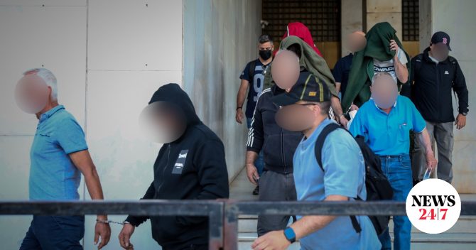 OΠΕΚΕΠΕ: Ελεύθεροι με όρους οι γονείς του αρχηγού της εγκληματικής οργάνωσης στην Κοζάνη