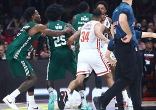 Ζούγκλα: Ο Τζόουνς ρίχνει μπουνιά στον Νάν (vid)