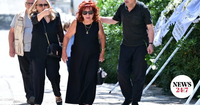 Συγκίνηση στο τελευταίο αντίο στον ηθοποιό Σωτήρη Τσόγκα