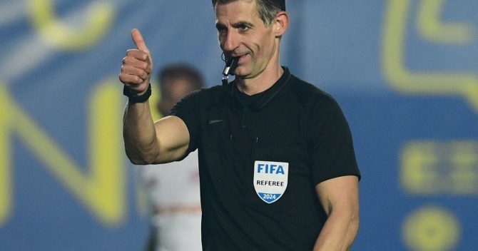 Ο Σιδηρόπουλος έκλεισε τον κύκλο ως διαιτητής: “Αποχωρώ γεμάτος ευγνομωσύνη, ευλογημένος που εκπροσώπησα την ελληνική διαιτησία σε όλο τον κόσμο”