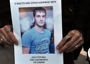 Το πτυχίο του Βαγγέλη Γιακουμάκη παραδίδεται στην οικογένειά του ως φόρος τιμής