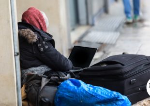 Άστεγοι στην Αθήνα: 7 στους 10 έχασαν το σπίτι τους λόγω οικονομικών προβλημάτων