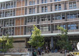 Θεσσαλονίκη: 17 χρόνια κάθειρξης σε 40χρονο που βίαζε και χτυπούσε την σύζυγό του