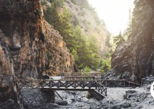 Εκκενώνεται το φαράγγι της Σαμαριάς μετά τους σεισμούς κοντά στη Γαύδο