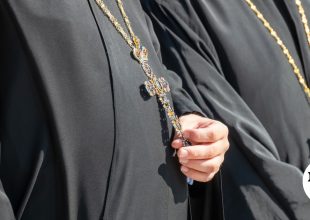 Θεσσαλονίκη: Καταδικάστηκε ιερέας για ενδοοικογενειακή απειλή κατά της πρεσβυτέρας