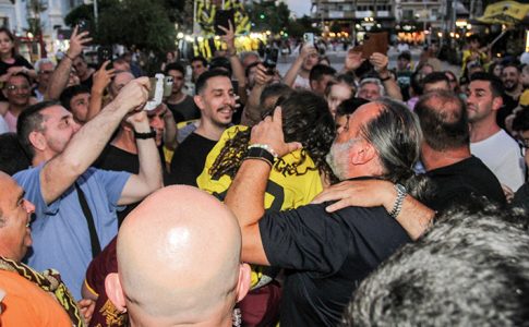 Κιτρινόμαυρη γιορτή στην Καλαμάτα για το τρόπαιο της πρωταθλήτριας ΑΕΚ! (PICS)