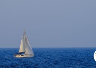 Μύκονος: Φωτιά σε ιστιοφόρο με Πολωνούς επιβαίνοντες