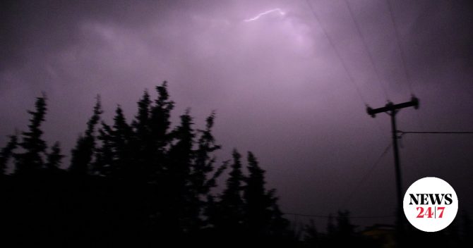 Πυροσβεστική: Πέντε πυρκαγιές από κεραυνούς το Σάββατο