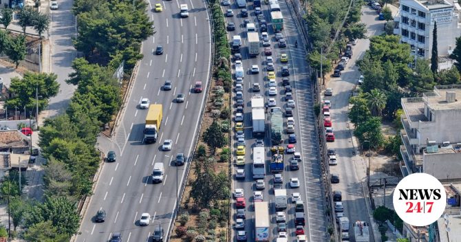 Φωτιά σε διάζωμα στον Κηφισό
