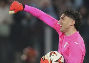 Μανδάς: Σε συζητήσεις με τους εκπροσώπους του διεθνούς κίπερ η Φιορεντίνα, γράφει Ιταλός δημοσιογράφος