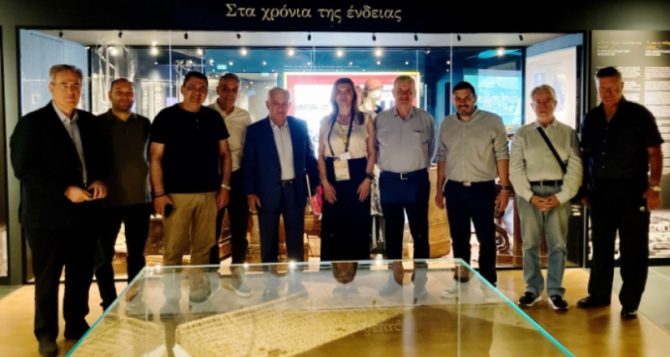 Στο Μουσείο Προσφυγικού Ελληνισμού μέλη της ΚΕΔΕ (ΦΩΤΟ) Στο Μουσείο Προσφυγικού Ελληνισμού μέλη της ΚΕΔΕ (ΦΩΤΟ)