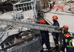 Όταν η διπλανή πολυκατοικία γίνεται απειλή – Ειδικός εξηγεί πώς καταρρέει ένα κτίριο “στα καλά καθούμενα”