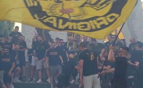 Πάρτι τίτλου στη Νέα Πέραμο – Ατμόσφαιρα γηπέδου για την κούπα της ΑΕΚ