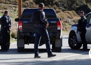 Μεγάλη αστυνομική επιχείρηση στην Κρήτη – Συλλήψεις για ζωοκλοπές, εκβιασμούς και απάτες