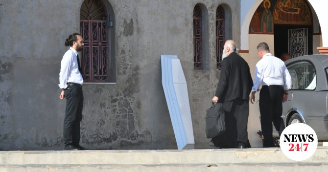 Άργος: Θρήνος στην κηδεία του 20χρονου που πυροβολήθηκε από αστυνομικούς