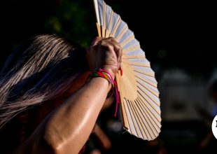 Σε κλοιό καύσωνα η χώρα: 40αρια και αφρικανική σκόνη – Διήμερo “φωτιά” και έκτακτα μέτρα