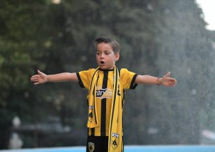 Το Τρόπαιο της πρωταθλήτριας ΑΕΚ αποθεώθηκε στις Σέρρες! (VID & PICS)