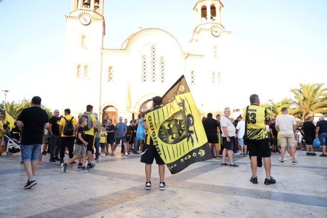 «Κιτρινόμαυρη» γιορτή στο Ηράκλειο για το Τρόπαιο της ΑΕΚ (pics) «Κιτρινόμαυρη» γιορτή στο Ηράκλειο για το Τρόπαιο της ΑΕΚ (pics)