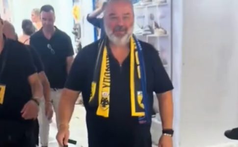 Εκπληκτικό VIDEO: Ο Μάριος Ηλιόπουλος έβγαλε βόλτα πανέμορφη σκυλίτσα στη Μύκονο!