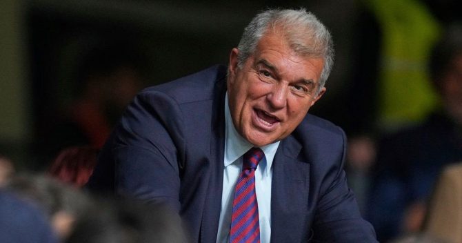 Λαπόρτα: “Η πρότασή μας για τον Χουλιάν Άλβαρες είναι πολύ καλή, ένα μεγάλο κλαμπ δεν κρατάει δυστυχισμένους παίκτες στο ρόστερ του”
