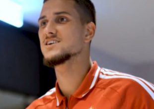 Ολυμπιακός: Η αποθέωση στο τραγούδι του Σμαΐλοβιτς και το νορβηγικό row του Ροντινέι