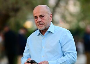 Stoiximan Super League, κλήρωση: Έφτασε στην εκδήλωση ο Αλαφούζος