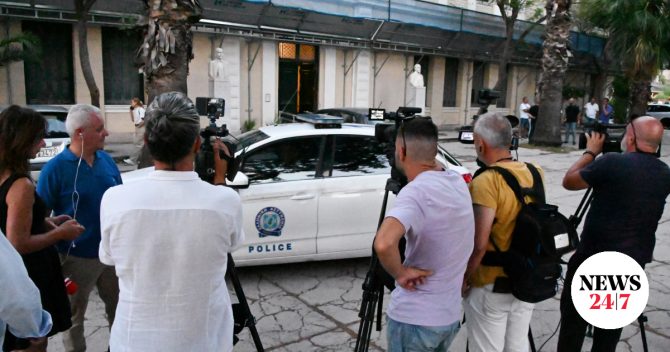 Ο δήμαρχος Άργους βρίσκει… “περιττή” την προφυλάκιση των αστυνομικών για το φόνο του 20χρονου