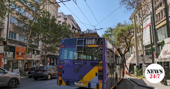 Σύγκρουση λεωφορείου με τρόλεϊ στην Πανεπιστημίου