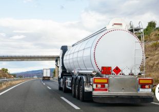 Κρήτη: Επικίνδυνη προσπέραση από οδηγό βυτιοφόρου κοντά στο αεροδρόμιο Χανίων