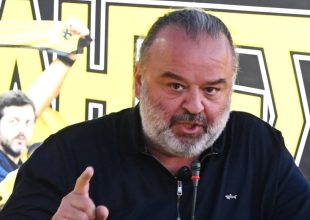 Ηλιόπουλος: «Το τρόπαιο της ΑΕΚ είναι σύμβολο τιμής και αξιοπρέπειας»