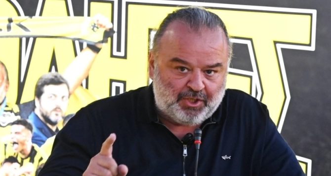 Ηλιόπουλος: «Το τρόπαιο της ΑΕΚ είναι σύμβολο τιμής και αξιοπρέπειας»