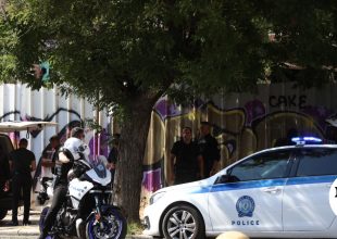 Κυψέλη: Μυστήριο με τη σορό σε βαλίτσα