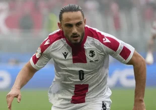 ΠΑΟΚ και Παναθηναϊκός θέλουν δανεικό τον Κοτσορασβίλι από την Σπόρτινγκ, σύμφωνα με την Record
