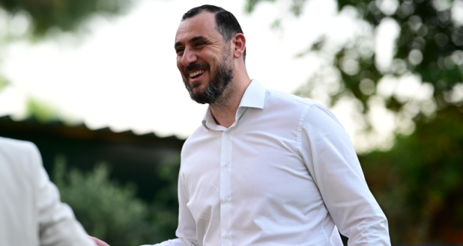 Λυσάνδρου: «Η ΑΕΚ προετοιμάζεται να διεκδικήσει οτιδήποτε βρίσκεται στον δρόμο της» Λυσάνδρου: «Η ΑΕΚ προετοιμάζεται να διεκδικήσει οτιδήποτε βρίσκεται στον δρόμο της»