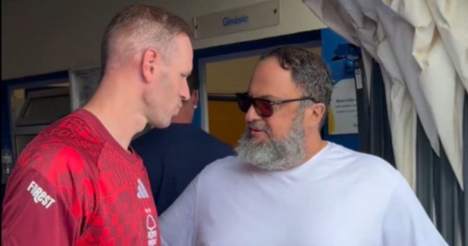 Νότιγχαμ Φόρεστ: Ο Βαγγέλης Μαρινάκης στην προετοιμασία των Ρεντς στην Πορτογαλία