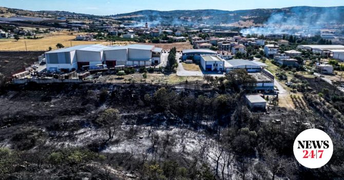 Ωραιόκαστρο: Αποπνικτική παραμένει η ατμόσφαιρα από την πυρκαγιά