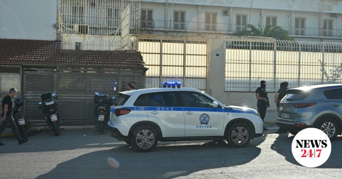 Σε χάρτινο ποτήρι παρέλαβε τη χειροβομβίδα ο Αιγύπτιος – Μυστήριο ο στόχος της επίθεσης
