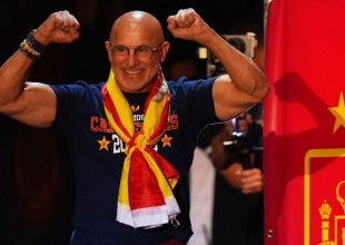 Εθνική Ισπανίας: Ο Λουίς Ντε Λα Φουέντε ανανεώνει στη “Ρόχα” μετά το καλοκαίρι