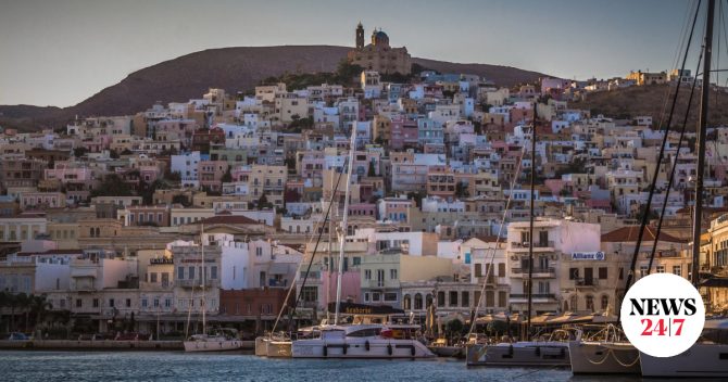 Σύρος: Μαχαιρώθηκε πισώπλατα η γυναίκα που εντοπίστηκε νεκρή