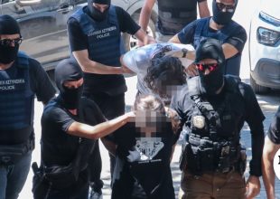 Θεσσαλονίκη: Δίωξη για ανθρωποκτονία στους τρεις συλληφθέντες για την εμπρηστική επίθεση με θύμα την Β.Νέστορα