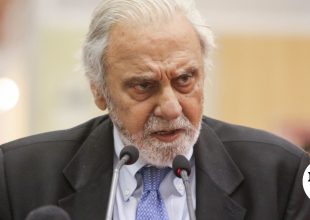 Κωνσταντίνος Τσουκαλάς: Συγκίνηση στο τελευταίο αντίο στη Ριτσώνα