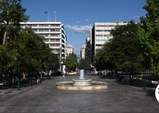 Έρημη πόλη η Αθήνα τον Δεκαπενταύγουστο – Εντυπωσιακές εικόνες από τους άδειους δρόμους