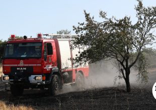 Σε συναγερμό για φωτιές η χώρα: Άνεμοι έως 9 μποφόρ