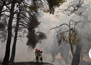 Φωτιές: Μάχη με τις αναζωπυρώσεις κατά τη διάρκεια της νύχτας