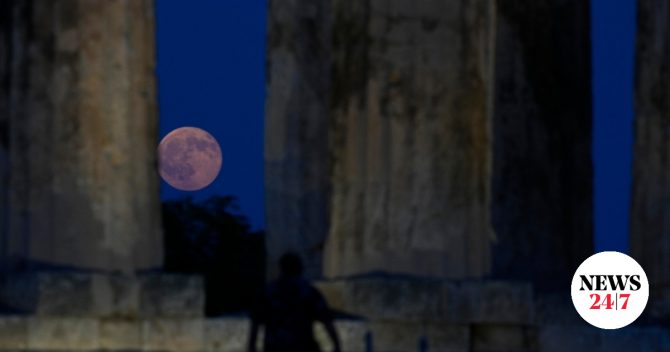 Πανσέληνος Αυγούστου: Μαγευτικές εικόνες από το “Φεγγάρι του Οξύρρυγχου”