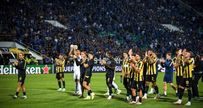 Η UEFA τιμώρησε την ΑΕΚ για τα ματς με Λέφσκι και ΛΑΣΚ (ΦΩΤΟ) Η UEFA τιμώρησε την ΑΕΚ για τα ματς με Λέφσκι και ΛΑΣΚ (ΦΩΤΟ)