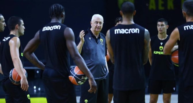 Η επίσημη πρώτη της Βασίλισσας στη Sunel Arena ενόψει της νέας σεζόν (ΦΩΤΟ) Η επίσημη πρώτη της Βασίλισσας στη Sunel Arena ενόψει της νέας σεζόν (ΦΩΤΟ)