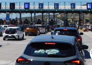 Δεκαπενταύγουστος: Αναχωρούν και οι τελευταίοι εκδρομείς